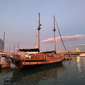 https://wooden-boat-la-goletta.catalonia-hotels.com